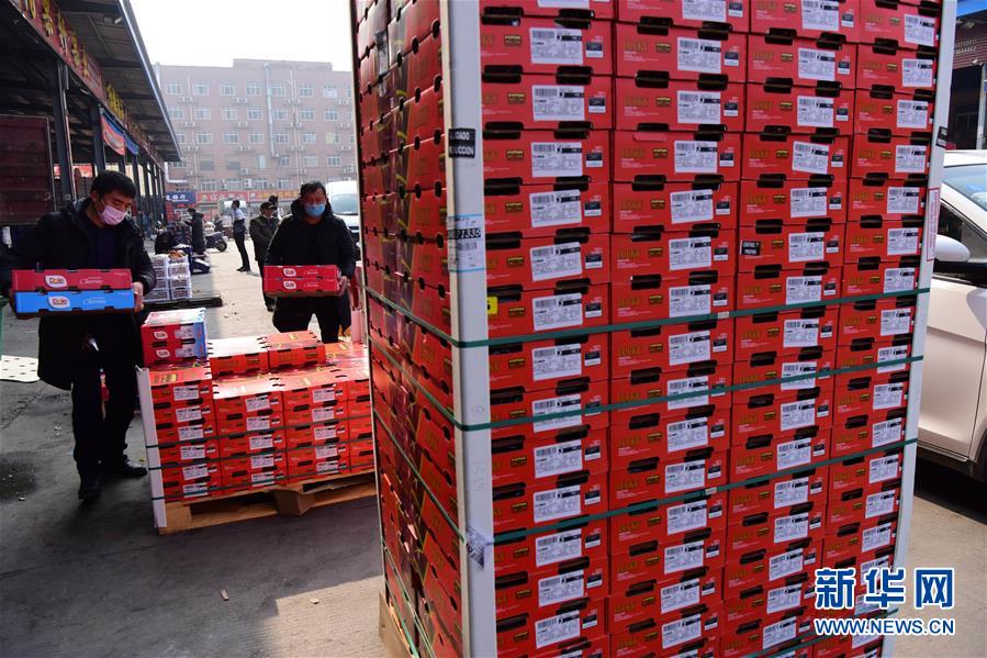 （聚焦疫情防控&middot;圖文互動）（2）吃的東西充足，做點(diǎn)花樣菜吧！&mdash;&mdash;中部地區(qū)最大農(nóng)產(chǎn)品批發(fā)市場見聞 