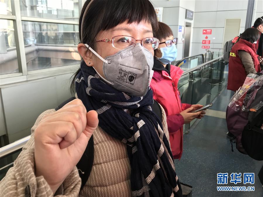 （熱點(diǎn)鮮報(bào)&middot;圖文互動(dòng)）（2）三代人的約定：父母送我援湖北，我給孩子樹(shù)榜樣