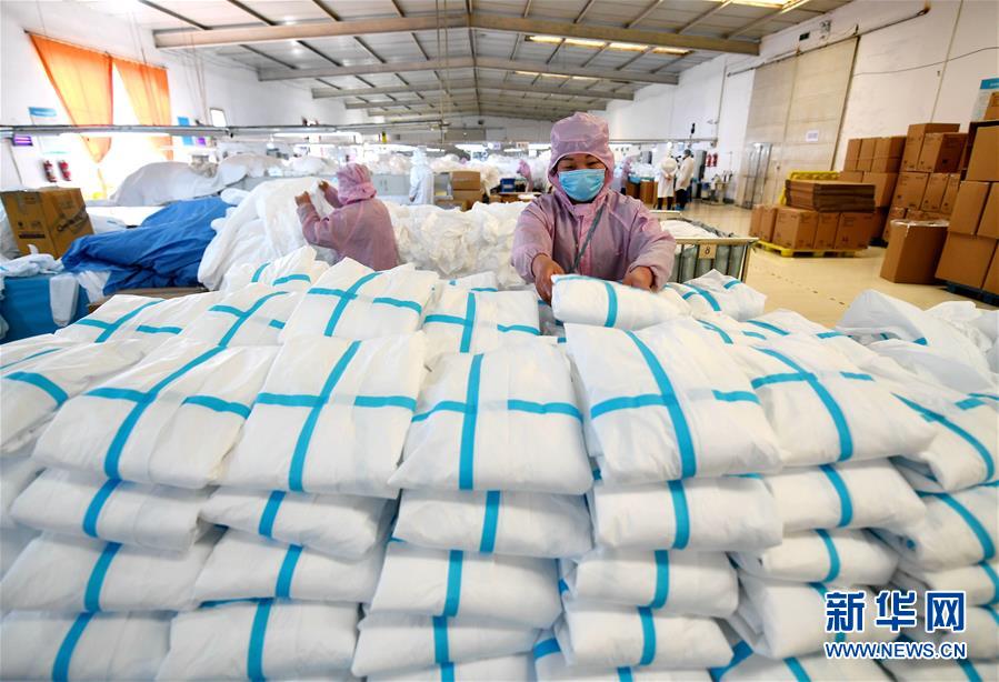 （聚焦疫情防控&middot;圖文互動）（5）我們能多產(chǎn)一件，前方就少一份風(fēng)險&mdash;&mdash;醫(yī)用防護服&ldquo;河北制造&rdquo;緊急&ldquo;起飛&rdquo;記