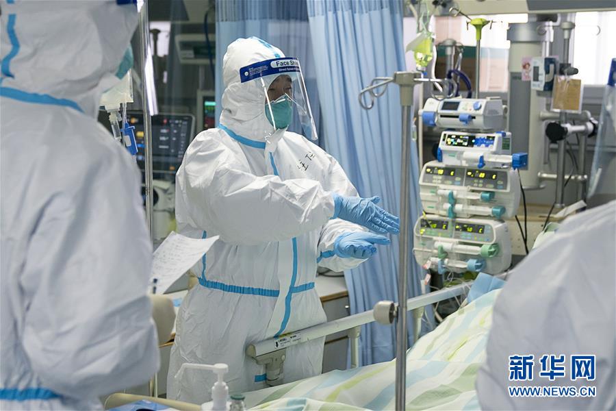 （新華全媒頭條&middot;圖文互動）（13）滄海橫流顯本色　戰(zhàn)&ldquo;疫&rdquo;一線黨旗紅&mdash;&mdash;全國各領(lǐng)域基層黨組織和廣大黨員奮力打好疫情防控阻擊戰(zhàn)（1）