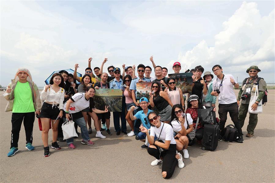 （聚焦疫情防控&middot;圖文互動(dòng)）（2）運(yùn)-20&ldquo;硬核機(jī)票&rdquo;為啥走紅走心？ &mdash;&mdash;探尋空軍的戰(zhàn)&ldquo;疫&rdquo;故事