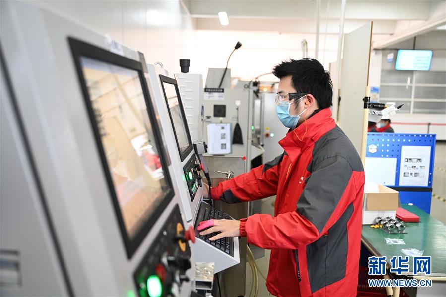 (來自經(jīng)濟前沿的故事·企業(yè)復(fù)工復(fù)產(chǎn)·圖文互動)(7)“危機中發(fā)現(xiàn)新商機”——中國科技制造企業(yè)復(fù)工復(fù)產(chǎn)觀察
