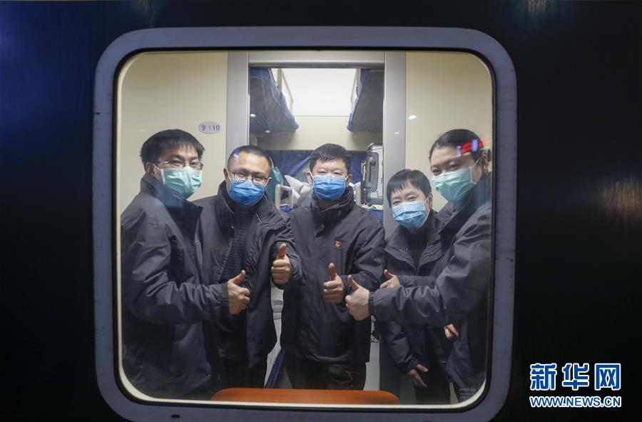 （聚焦疫情防控&middot;對(duì)口支援19省份在奮戰(zhàn)&middot;圖文互動(dòng)）（1）&ldquo;當(dāng)我們摘下口罩，看到彼此勝利的微笑&rdquo;&mdash;&mdash;重慶對(duì)口支援孝感市抗擊疫情紀(jì)實(shí)