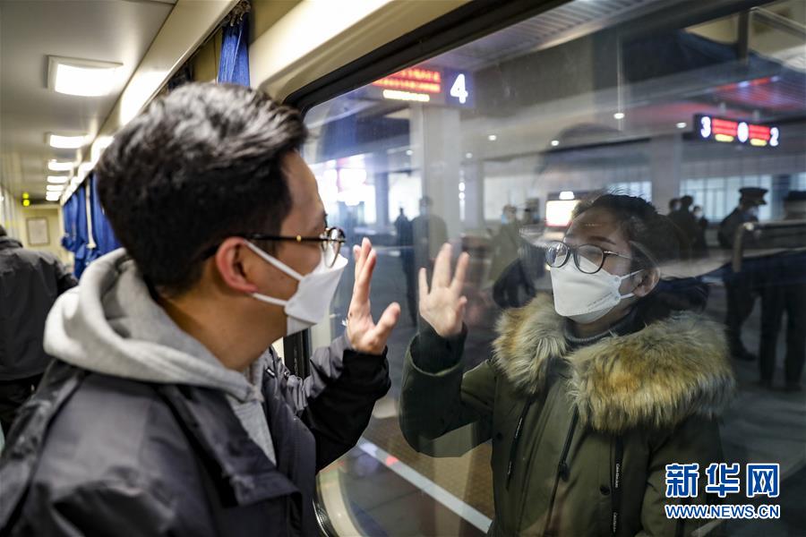 （聚焦疫情防控&middot;對(duì)口支援19省份在奮戰(zhàn)&middot;圖文互動(dòng)）（5）&ldquo;當(dāng)我們摘下口罩，看到彼此勝利的微笑&rdquo;&mdash;&mdash;重慶對(duì)口支援孝感市抗擊疫情紀(jì)實(shí)