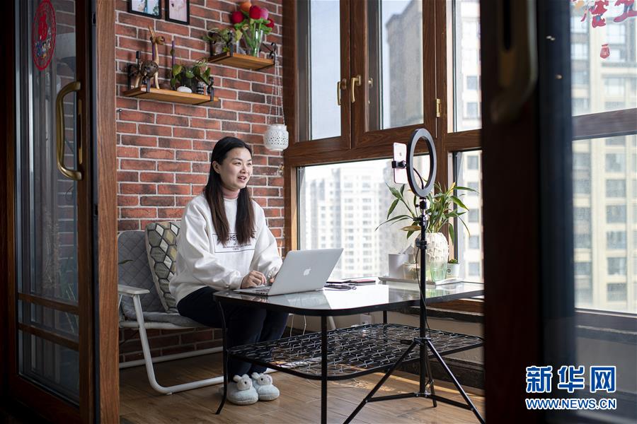 （新華全媒頭條&middot;圖文互動）（8）守望相助，堅忍不拔&mdash;&mdash;致敬武漢戰(zhàn)&ldquo;疫&rdquo;中千千萬萬個平凡英雄