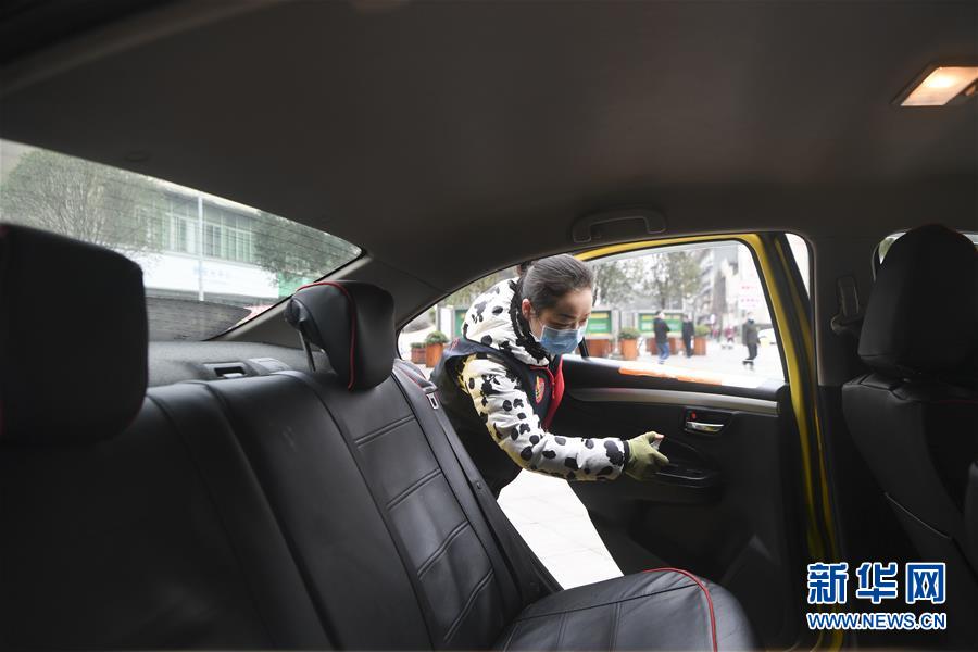 （聚焦疫情防控&middot;圖文互動）（3）&ldquo;讓醫(yī)務(wù)人員無后顧之憂！&rdquo;&mdash;&mdash;重慶志愿者&ldquo;守護&rdquo;千余名一線醫(yī)護人員家屬見聞