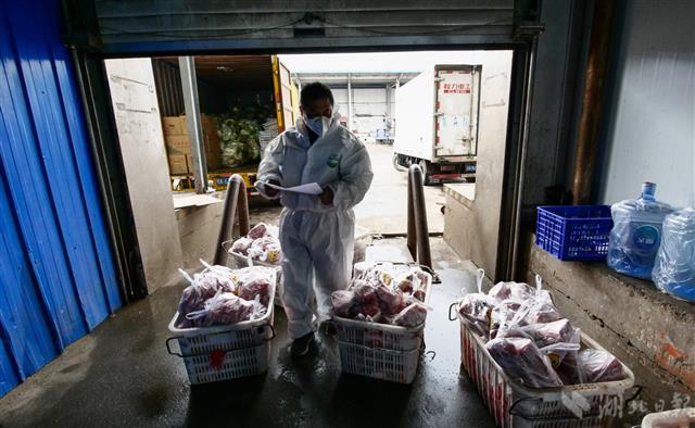 2082856_(新媒體組圖附視頻)應(yīng)急車隊(duì)司_3.jpg 2082856_(新媒體組圖附視頻)應(yīng)急車隊(duì)司_3.jpg