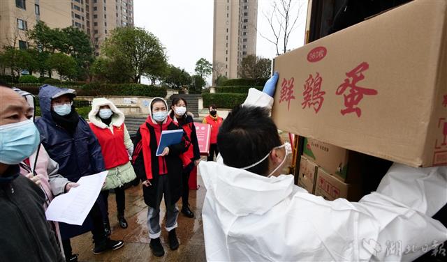 2082860_(新媒體組圖附視頻)應(yīng)急車隊(duì)司_1.jpg 2082860_(新媒體組圖附視頻)應(yīng)急車隊(duì)司_1.jpg