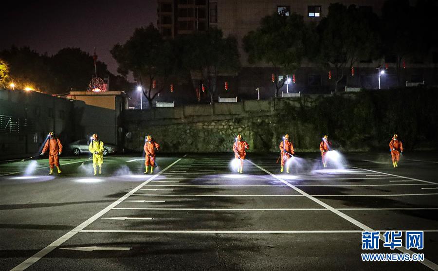 （新華全媒頭條）（12）&ldquo;疫&rdquo;線閃耀&ldquo;火焰藍(lán)&rdquo;&mdash;&mdash;記奮戰(zhàn)湖北抗疫一線的消防救援隊(duì)伍