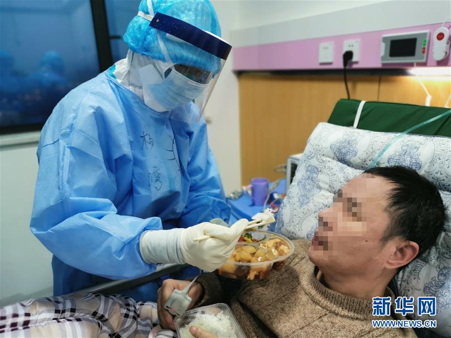 （一線抗疫群英譜&middot;圖文互動(dòng)）（3）&ldquo;我們，撐得起！&rdquo;&mdash;&mdash;軍隊(duì)支援湖北醫(yī)療隊(duì)年輕醫(yī)務(wù)工作者的青春宣言