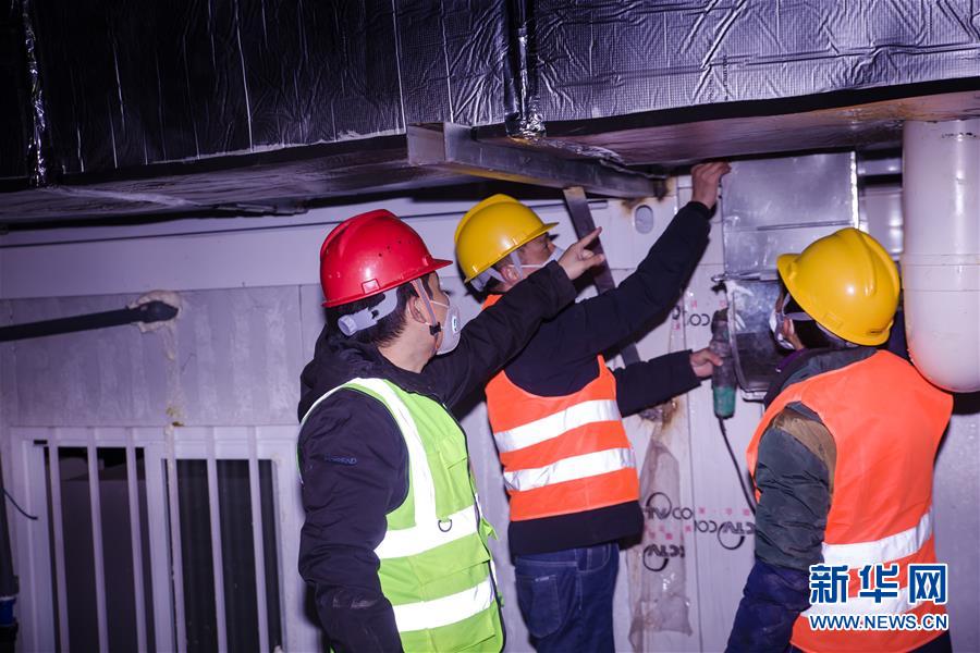 （一線抗疫群英譜&middot;圖文互動）（2）羅文浩：&ldquo;女兒，你的名字里有溫暖，有榮光！&rdquo;