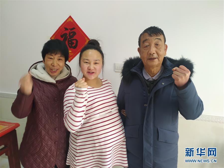 （一線抗疫群英譜&middot;圖文互動）（4）羅文浩：&ldquo;女兒，你的名字里有溫暖，有榮光！&rdquo;