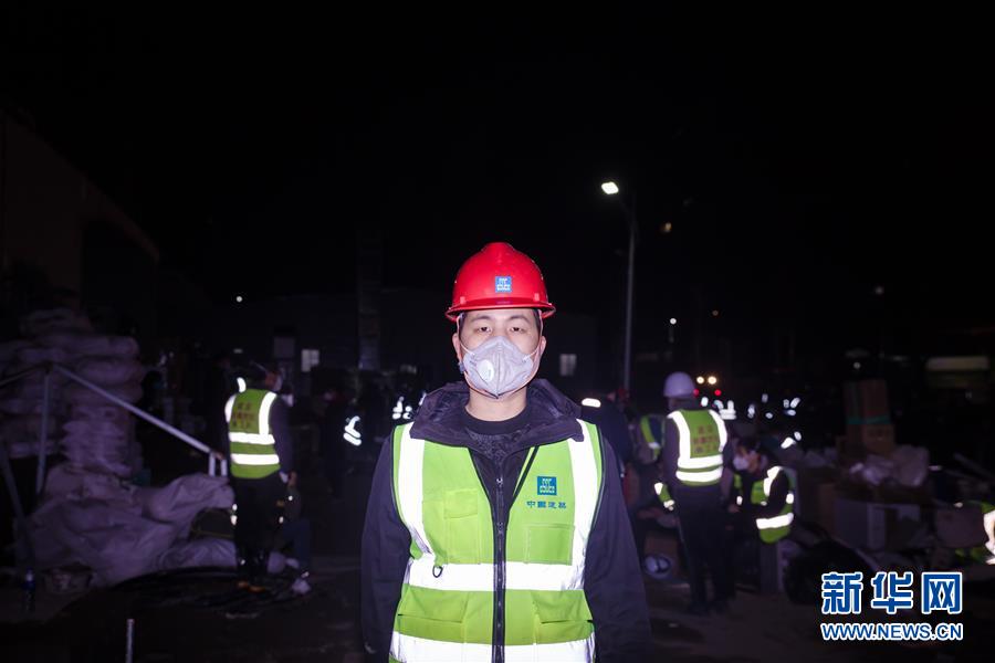 （一線抗疫群英譜&middot;圖文互動）（5）羅文浩：&ldquo;女兒，你的名字里有溫暖，有榮光！&rdquo;