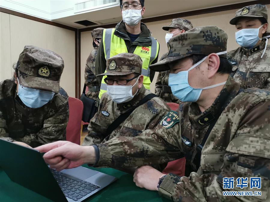 （新華全媒頭條&middot;圖文互動）（9）和時間拼速度 與死神搶生命&mdash;&mdash;火神山醫(yī)院重癥醫(yī)學(xué)一科里的&ldquo;生死戰(zhàn)&rdquo; 