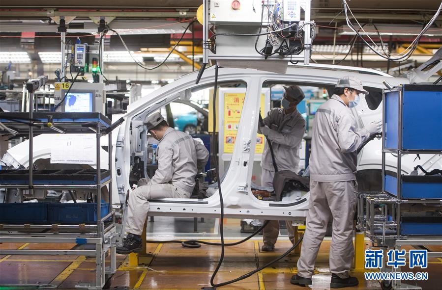 （新華全媒頭條&middot;圖文互動(dòng)）（15）在艱難中重啟 在陣痛中復(fù)蘇&mdash;&mdash;湖北推動(dòng)安全有序復(fù)工復(fù)產(chǎn)掃描