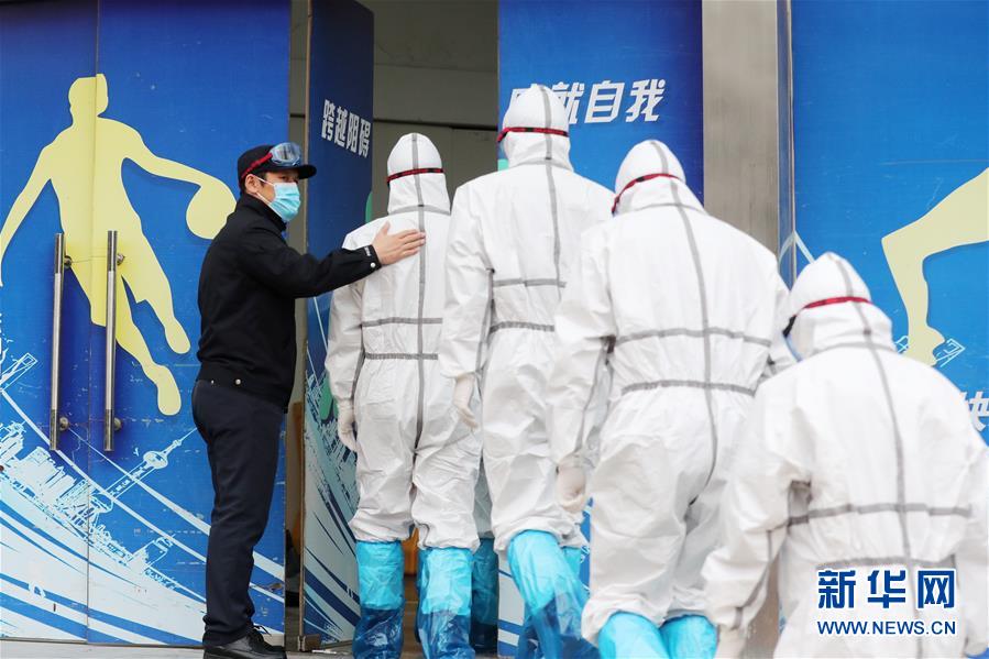 （習近平致敬的戰(zhàn)&ldquo;疫&rdquo;英雄&middot;公安干警篇&middot;圖文互動）（2）他們，抗疫一線鑄警魂