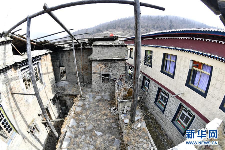 （新華全媒頭條&middot;圖文互動）（6）一面國旗與三代人的守望&mdash;&mdash;記西藏林芝市西日卡村的&ldquo;紅色&rdquo;傳承