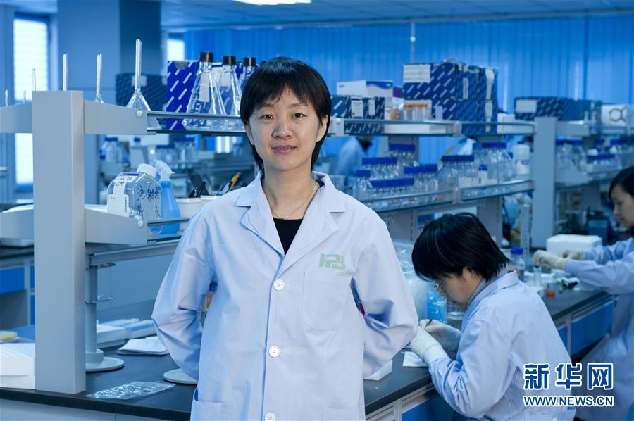 （習近平致敬的戰(zhàn)&ldquo;疫&rdquo;英雄&middot;科技工作者篇&middot;圖文互動）（1）他們，爭分奪秒與病魔較量