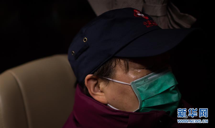 （新華全媒頭條&middot;習(xí)近平致敬的戰(zhàn)&ldquo;疫&rdquo;英雄&middot;武漢人民篇&middot;圖文互動(dòng)）（11）壯哉，大武漢&mdash;&mdash;獻(xiàn)給英雄的武漢人民