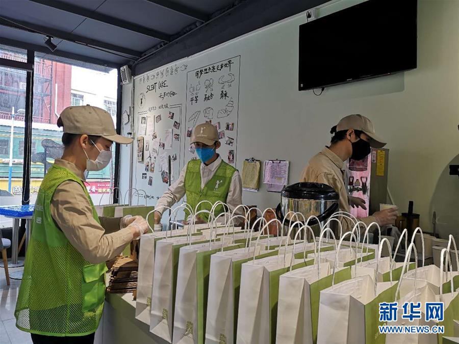 （新華全媒頭條&middot;圖文互動）（10）星火成炬&mdash;&mdash;記戰(zhàn)&ldquo;疫&rdquo;中的志愿服務(wù)英雄