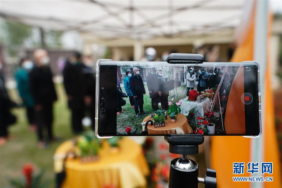 （在習近平新時代中國特色社會主義思想指引下&mdash;&mdash;新時代新作為新篇章&middot;習近平總書記關切事&middot;圖文互動）（10）讓城市更聰明　讓經濟更智慧&mdash;&mdash;各地加快形成數(shù)字新動能促經濟社會行穩(wěn)致遠