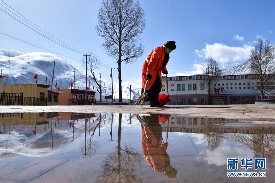 (新華全媒頭條·圖文互動(dòng))(4)三江之源見證中國(guó)奇跡——寫在玉樹地震10周年之際