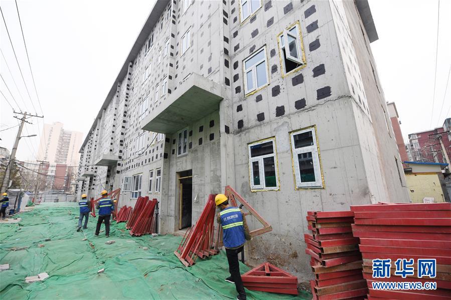 （新華全媒頭條&middot;圖文互動）（4）88級臺階，終于不再是座&ldquo;山&rdquo;？&mdash;&mdash;北京老舊小區(qū)加裝電梯現(xiàn)狀調(diào)查