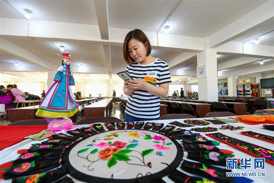 (新華全媒頭條·圖文互動(dòng))(13)內(nèi)蒙古貧困旗縣全部“摘帽”