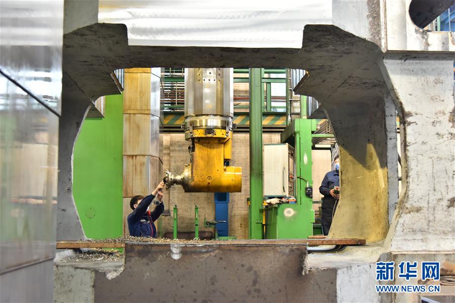 (聚焦復(fù)工復(fù)產(chǎn)·圖文互動(dòng))(3)“大國(guó)重器”生產(chǎn)如火如荼——裝備制造業(yè)基地齊齊哈爾加快復(fù)工復(fù)產(chǎn)見(jiàn)聞