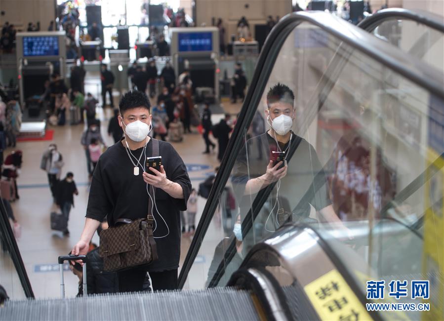 (新華全媒頭條·圖文互動)(10)江城“歸來” 不負韶華——武漢“解封”半月記