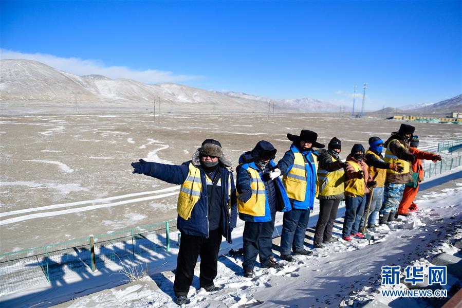 （新華全媒頭條&middot;圖文互動(dòng)）（5）用腳步和忠誠守護(hù)雪域天路&mdash;&mdash;記青藏鐵路望昆線路車間副主任于本蕃