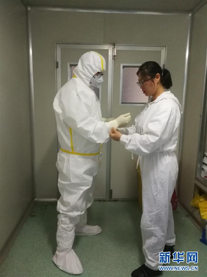 （一線抗疫群英譜&middot;圖文互動(dòng)）（4）山西檢測(cè)員伉儷：疫情不退，決不放松