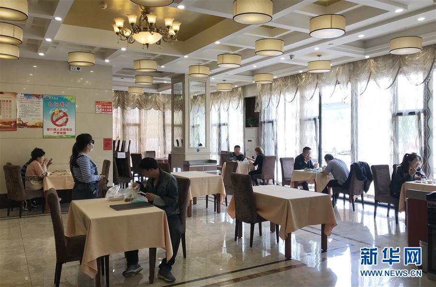 （聚焦復(fù)工復(fù)產(chǎn)&middot;圖文互動(dòng)）（1）春暖花開(kāi)迎客來(lái)&mdash;&mdash;天津餐飲業(yè)回暖一線直擊
