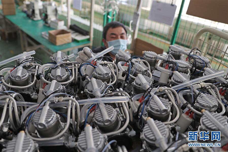 （聚焦疫情防控&middot;圖文互動(dòng)）（10）團(tuán)結(jié)起來！我們?nèi)f眾一心！&mdash;&mdash;中國(guó)抗疫人民力量的生動(dòng)實(shí)踐