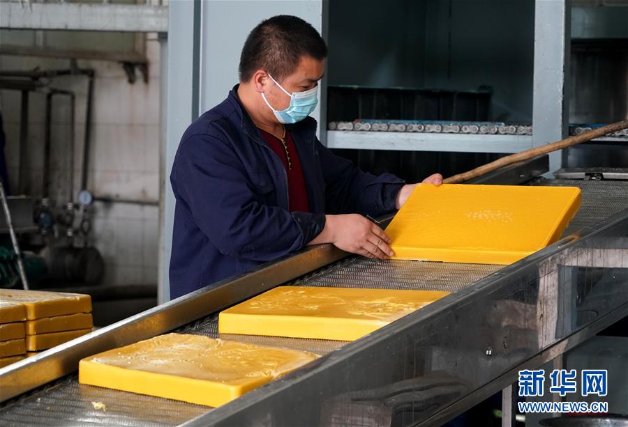 （來(lái)自一線的調(diào)查報(bào)告&middot;圖文互動(dòng)）（8）搶出一個(gè)身位謀發(fā)展&mdash;&mdash;河南許昌經(jīng)濟(jì)復(fù)蘇見聞