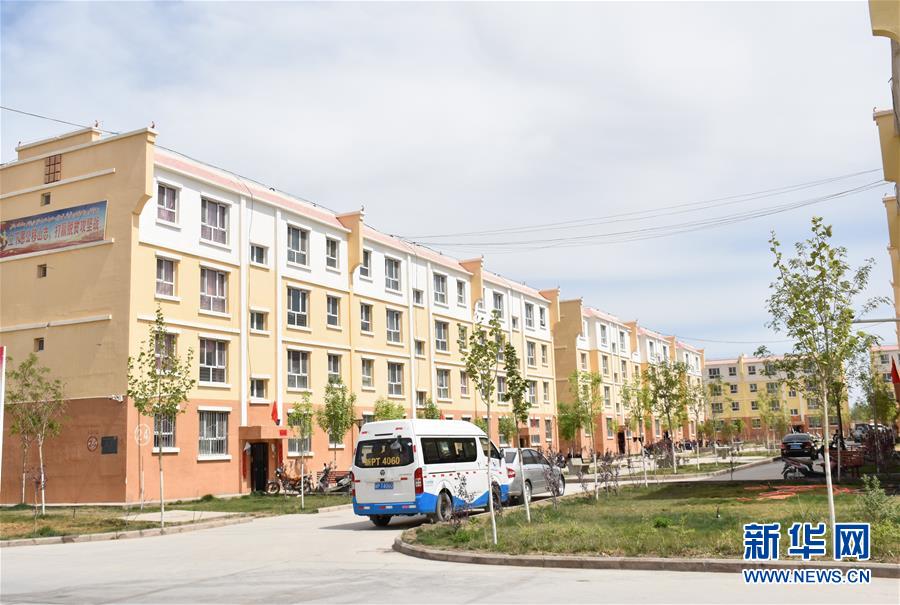 （決戰(zhàn)決勝脫貧攻堅(jiān)&middot;圖文互動(dòng)）（5）從高原牧區(qū)走入現(xiàn)代社區(qū)&mdash;&mdash;探訪帕米爾高原搬遷牧民的新生活