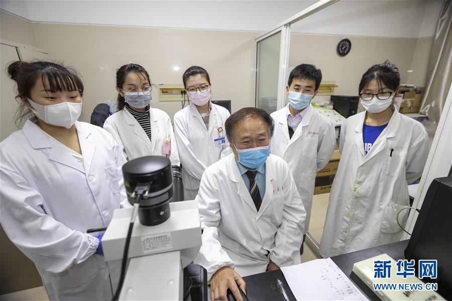 （代表委員履職&middot;圖文互動）（1）&ldquo;履職與行醫(yī)，都要精益求精&rdquo;&mdash;&mdash;全國政協(xié)委員吳煥淦履職記