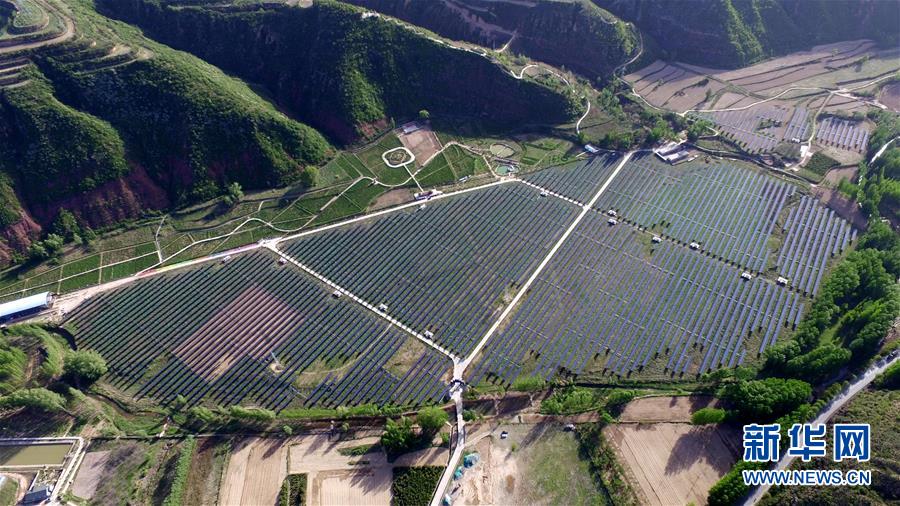 (決戰(zhàn)決勝脫貧攻堅(jiān)·圖文互動(dòng))黃土高原上的“陽光存折”——山西光伏扶貧富民記