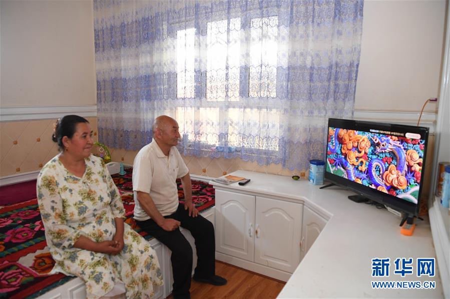 （決戰(zhàn)決勝脫貧攻堅(jiān)&middot;聚焦三區(qū)三州&middot;圖文互動(dòng)）（1）安居房里的新物件