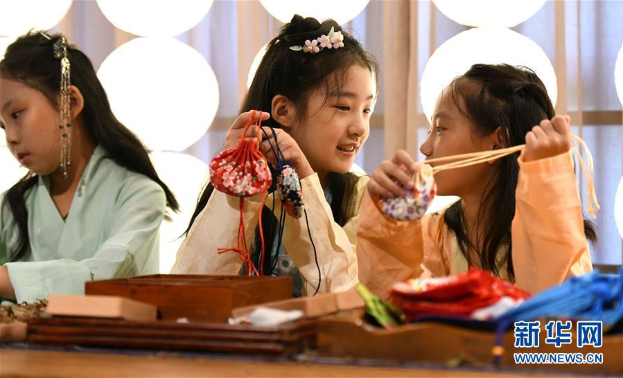 #(社會(huì))(4)花樣慶端午