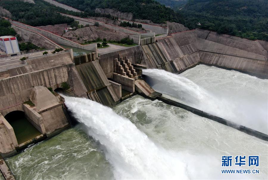 (社會)(2)黃河小浪底洪水調(diào)度運(yùn)用模式平穩(wěn)演進(jìn)