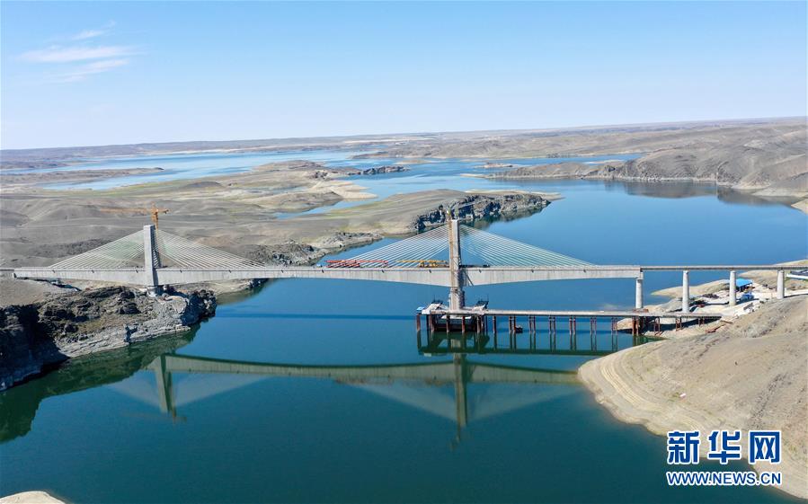 (經(jīng)濟)(1)阿富準(zhǔn)鐵路鋪軌全線貫通 北疆鐵路環(huán)線正式形成