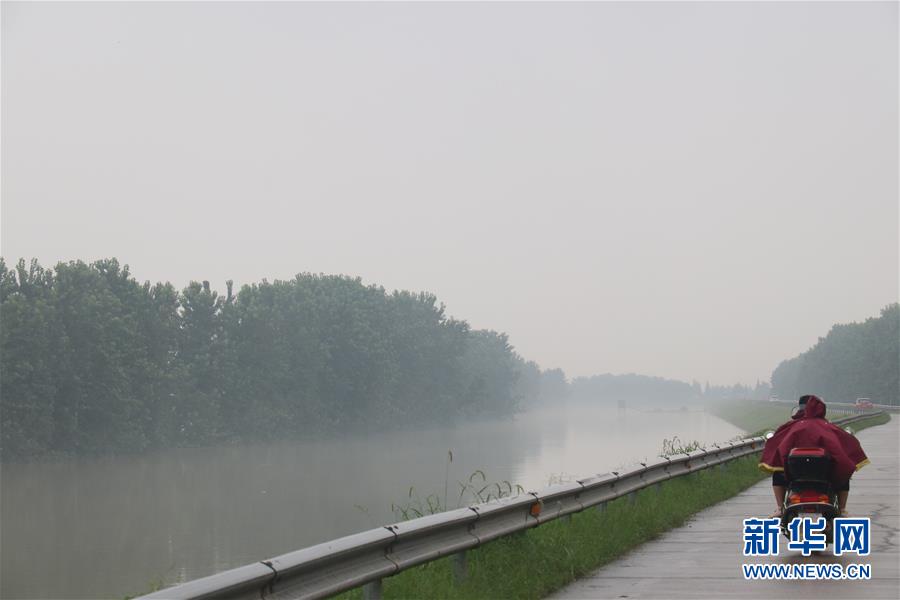 (防汛抗洪·圖文互動(dòng))(3)目擊洞庭抗洪“風(fēng)向標(biāo)”挺過第一波攻擊