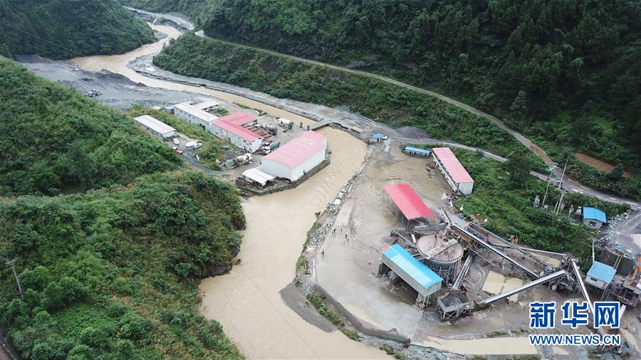 (防汛抗洪·圖文互動(dòng))(2)山洪中的生死救援半小時(shí)