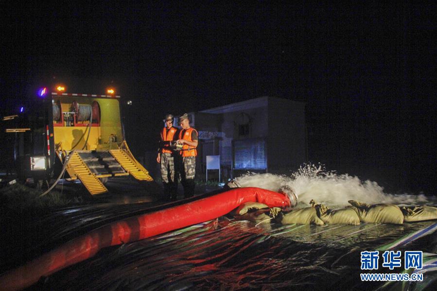 （防汛抗洪&middot;圖文互動(dòng)）（3）洪水不退，子弟兵誓死不退&mdash;&mdash;解放軍和武警部隊(duì)官兵參與洪澇災(zāi)害搶險(xiǎn)救援記事