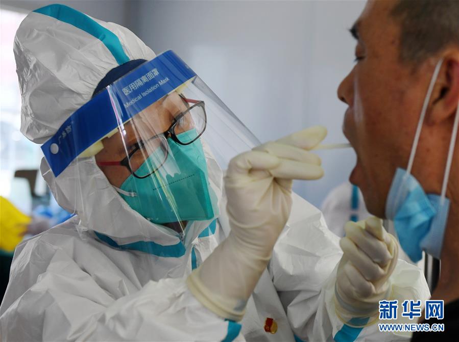 （新華全媒頭條&middot;圖文互動(dòng)）（7）首都再戰(zhàn)&ldquo;疫&rdquo;，難忘40天&mdash;&mdash;寫(xiě)在北京應(yīng)急響應(yīng)級(jí)別降級(jí)之際 