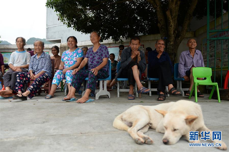 (在習(xí)近平新時代中國特色社會主義思想指引下——新時代新作為新篇章·習(xí)近平總書記關(guān)切事·圖文互動)(8)遮風(fēng)雨 送安穩(wěn)——受災(zāi)群眾轉(zhuǎn)移安置中的暖心故事
