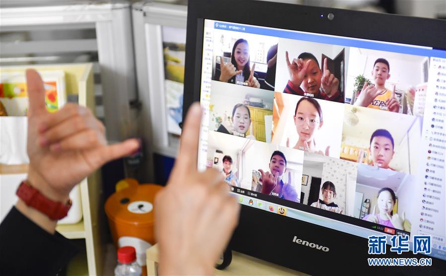 (新華全媒頭條·圖文互動(dòng))(17)“美麗的中國(guó)夢(mèng)屬于你們”——以習(xí)近平同志為核心的黨中央關(guān)心少年兒童工作紀(jì)實(shí)