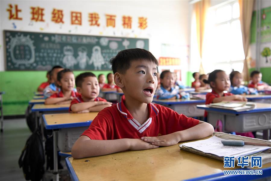 (新華全媒頭條·走向我們的小康生活·圖文互動)(16)23萬人的命運轉(zhuǎn)折——我國最大易地生態(tài)移民安置區(qū)的脫貧密碼