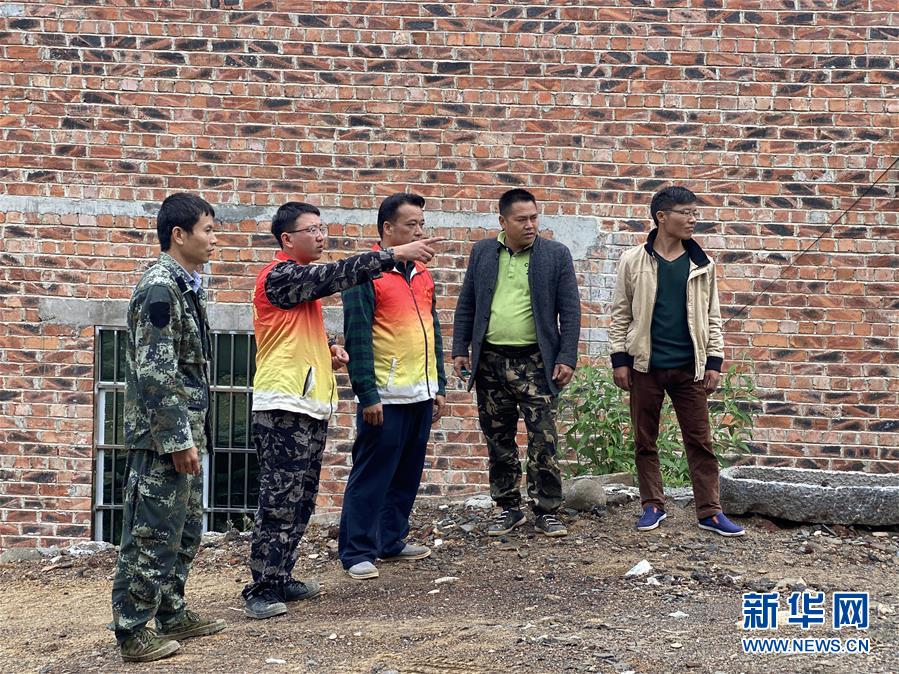 （在習近平新時代中國特色社會主義思想指引下&mdash;&mdash;新時代新作為新篇章&middot;習近平總書記關切事&middot;圖文互動）（5）青春做伴，西部放歌&mdash;&mdash;走近扎根西部建設邊疆的大學生們